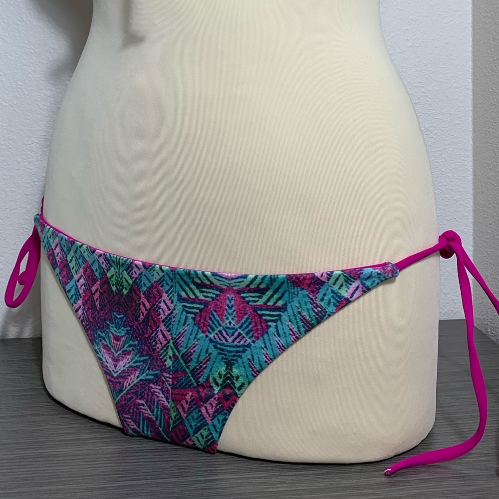 M Kona Moon Haley Bottom, Reversible geo/pink